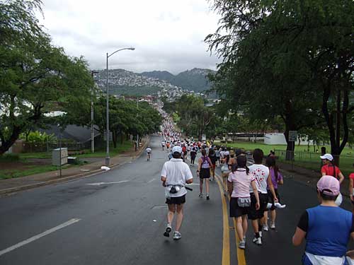 runners fill the road